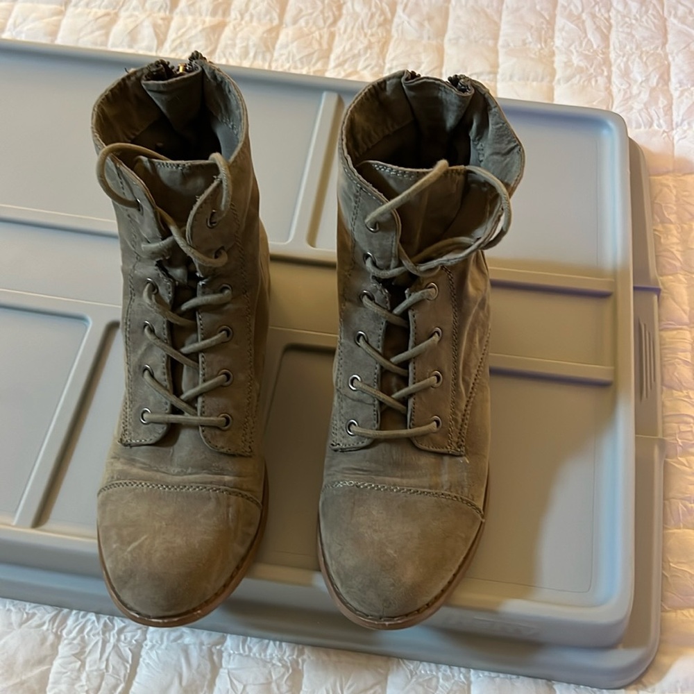 Olive boote’s